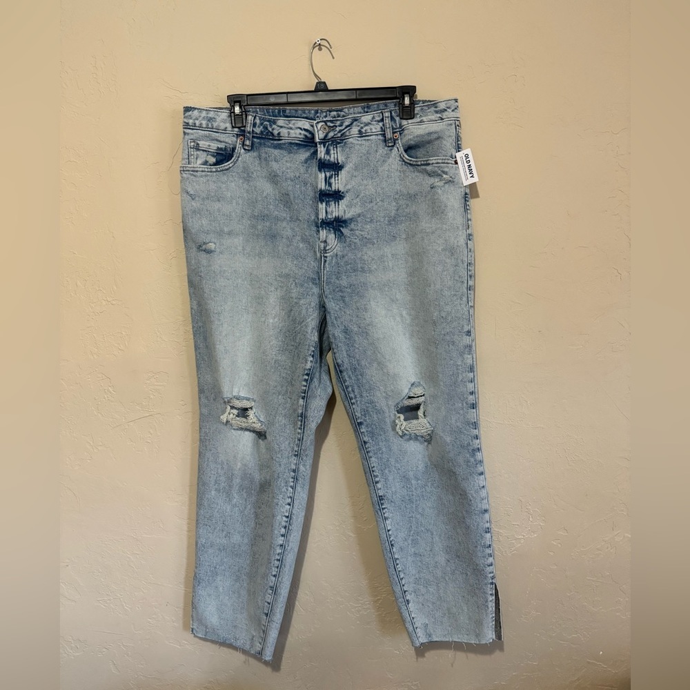 Old Navy NWT Women’s Size 20 Jeans/Capris